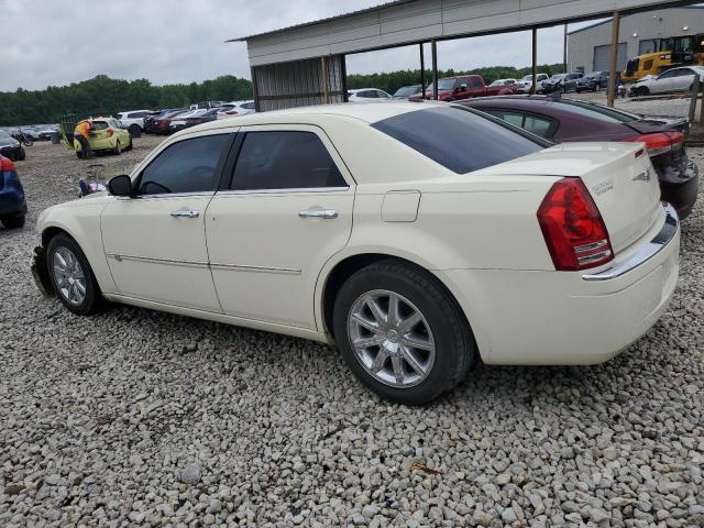 CHRYSLER 300C 2009 cream sedan 4d gas 2C3KA63TX9H619703 photo #3