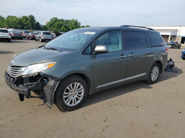 TOYOTA SIENNA XLE