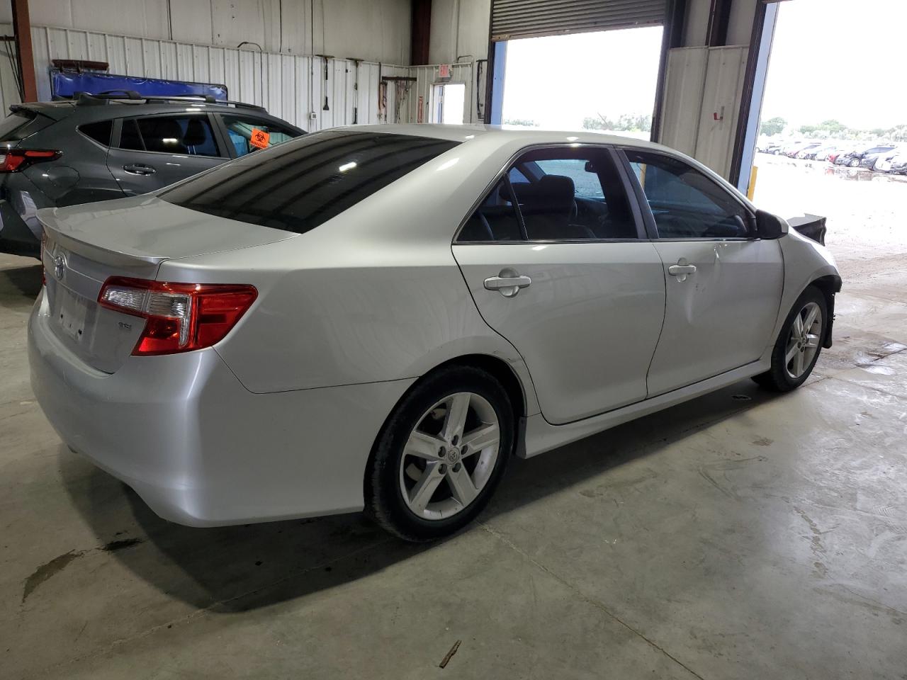 TOYOTA CAMRY L