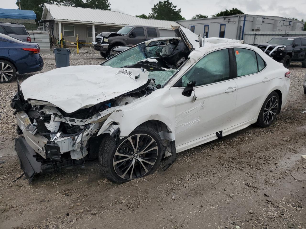 TOYOTA CAMRY L