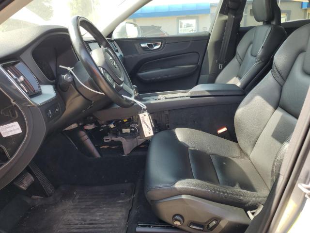 2018 VOLVO XC60 T5 MO YV4102RK6J1065884