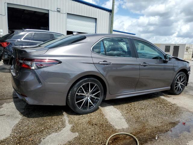 Vin: 4t1g11ak2ru879844, lot: 60428665, toyota camry se night shade 20243