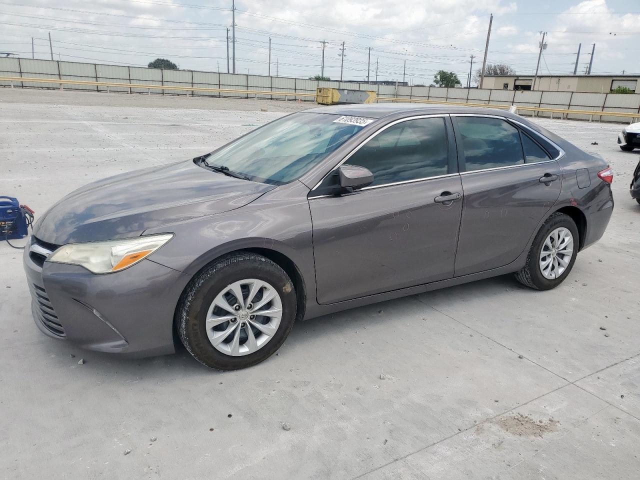 TOYOTA CAMRY LE
