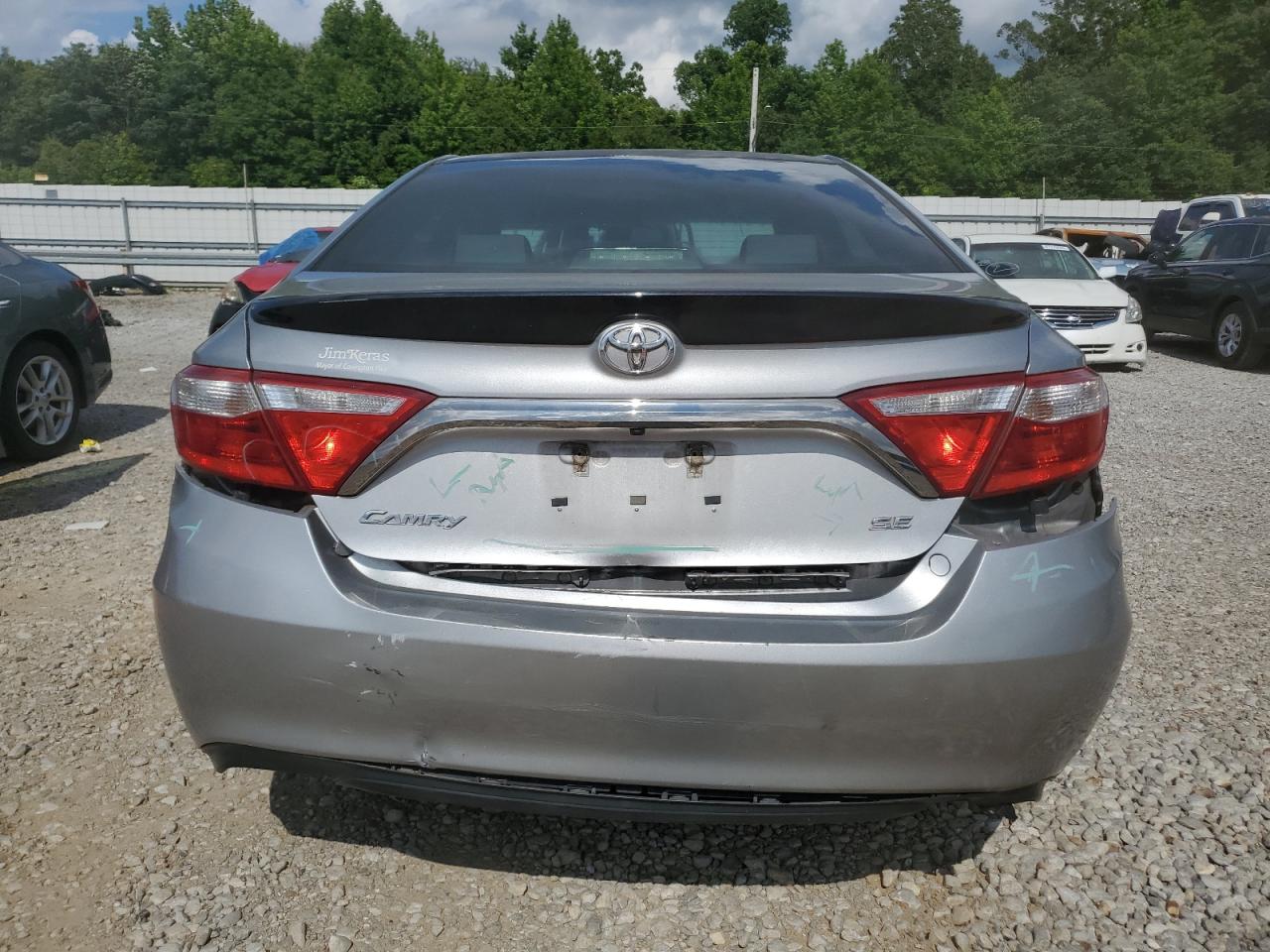 Toyota Camry le 2015
