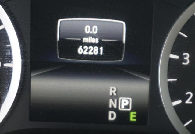 2017 INFINITI QX30 BASE SJKCH5CR6HA023217