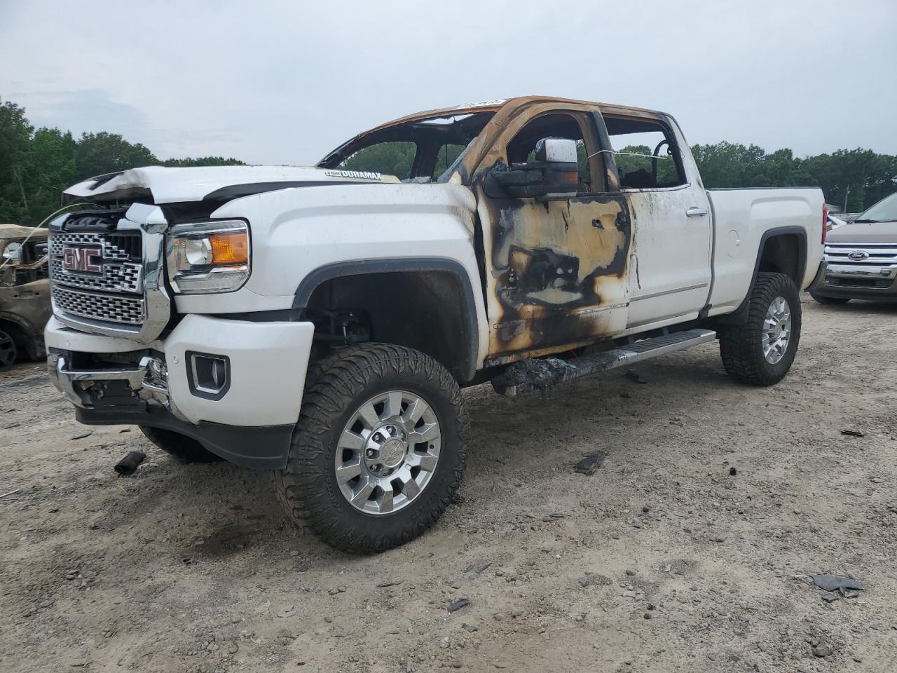 GMC SIERRA 2500HD K2500 DENALI