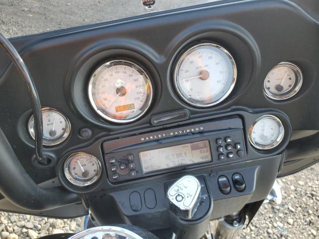 2010 HARLEY-DAVIDSON FLHX 1HD1KB414AB617922