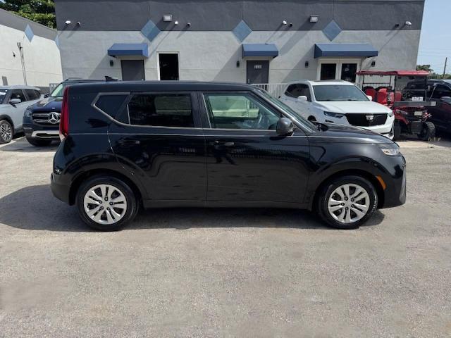 2020 KIA SOUL LX KNDJ23AU8L7726282
