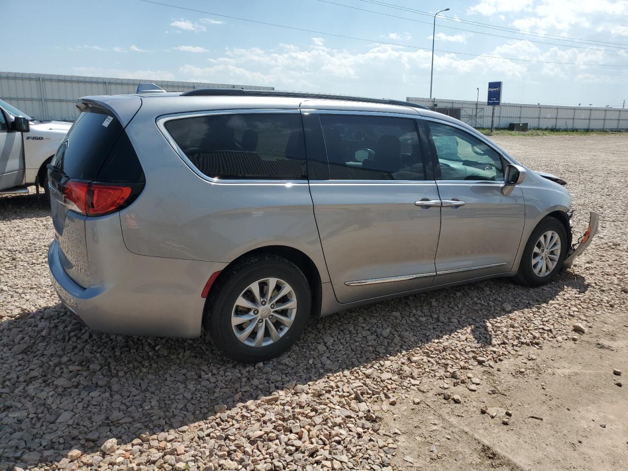 CHRYSLER PACIFICA TOURING L
