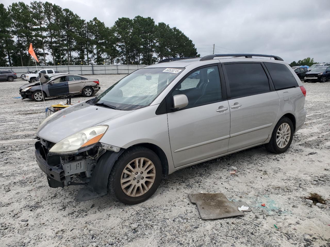  Salvage Toyota Sienna
