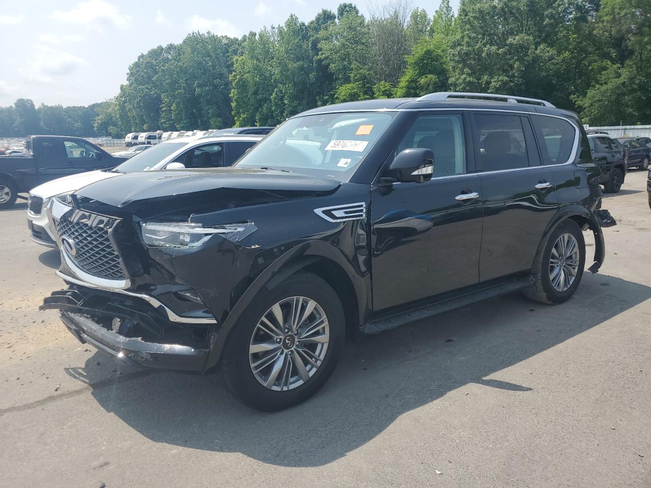 INFINITI QX80 LUXE