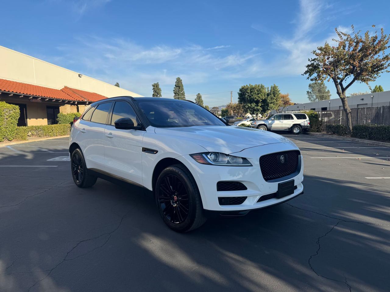 JAGUAR F-PACE PREMIUM