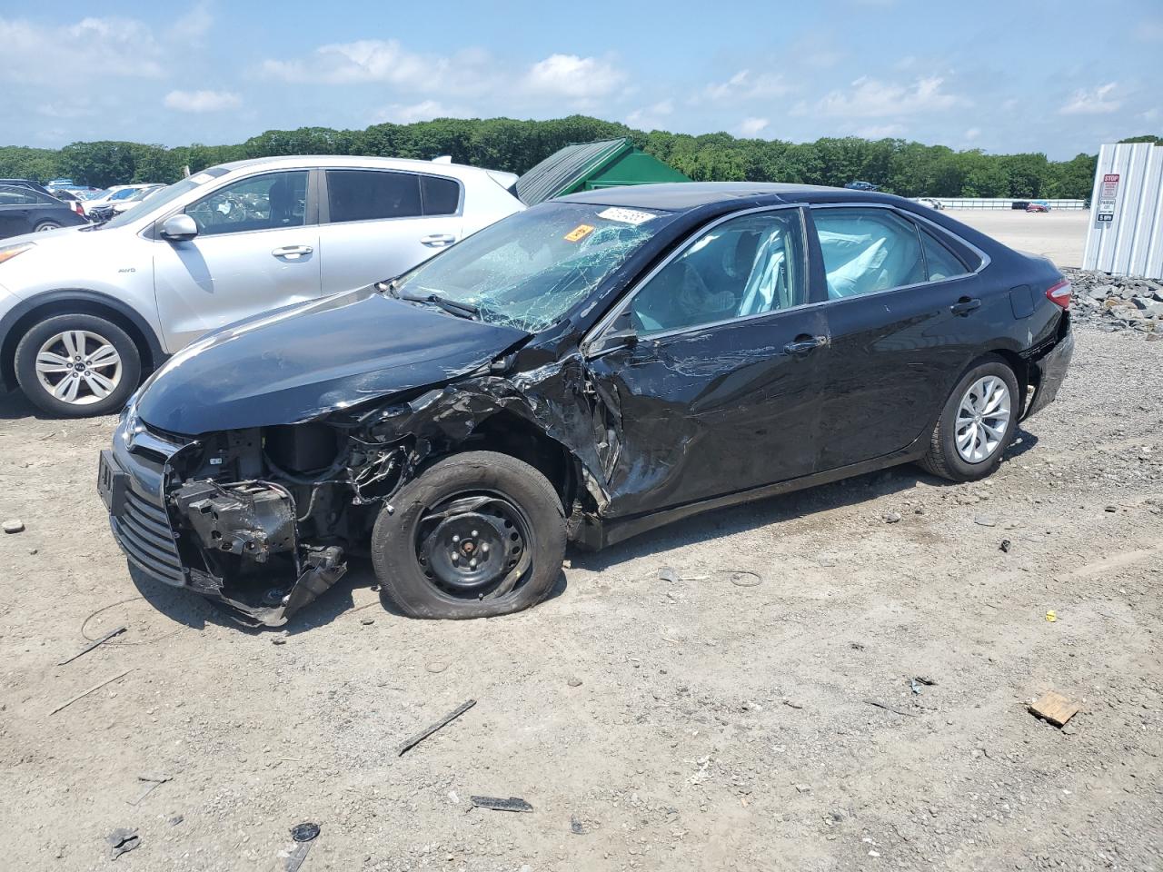 TOYOTA CAMRY LE