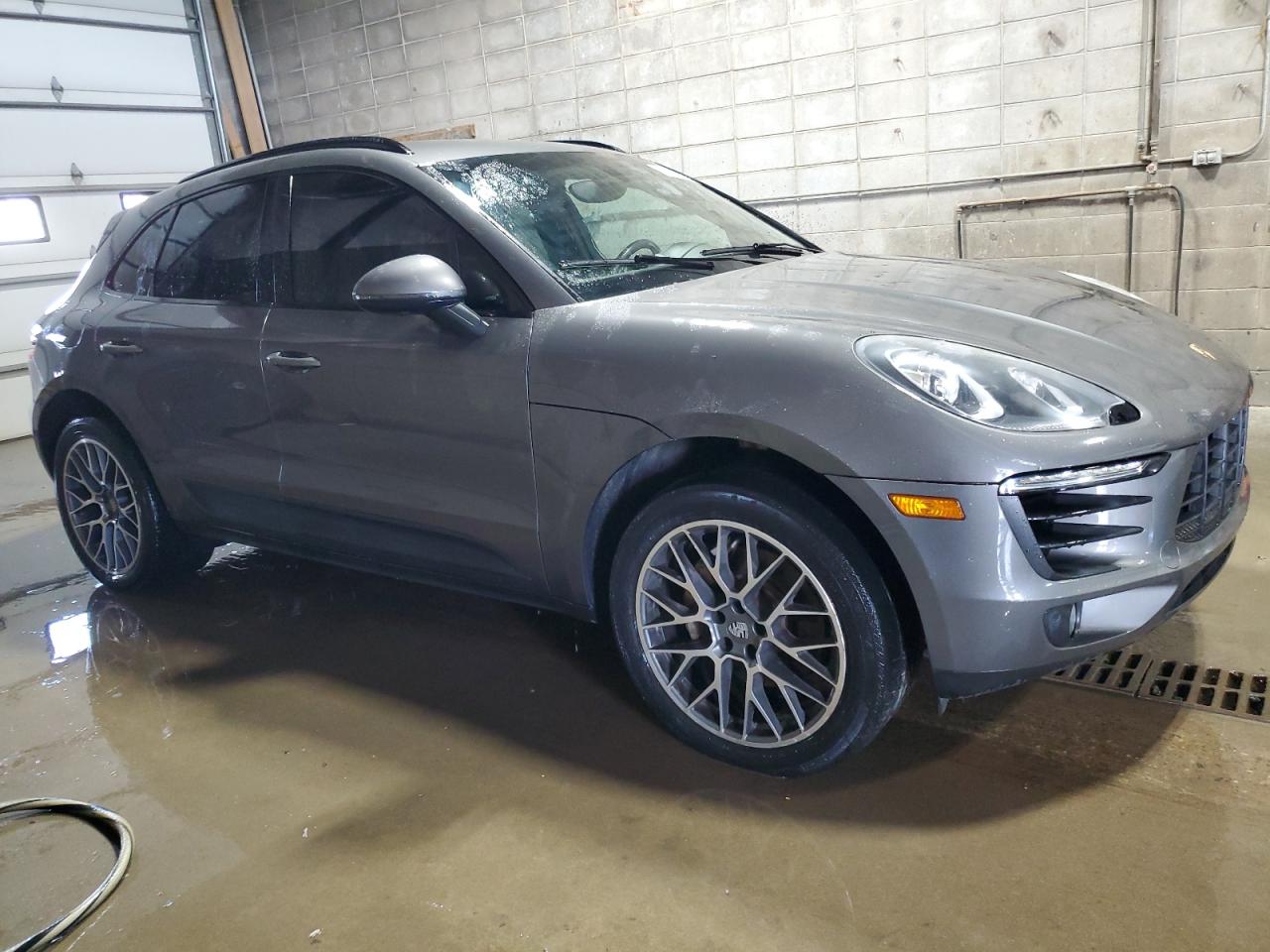 PORSCHE MACAN S