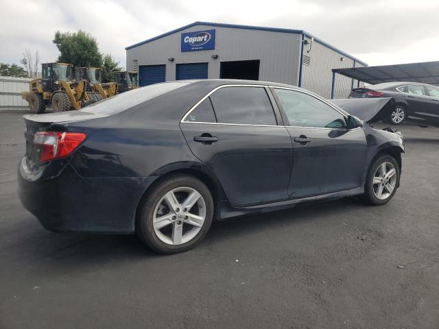 Vin: 4t1bf1fk7eu747161, lot: 62199455, toyota camry l 20143