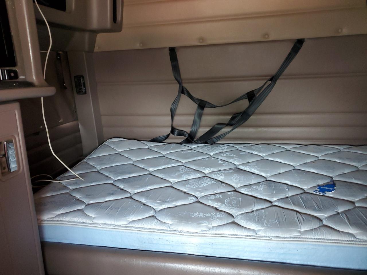 Lot #3210802931 2023 PETERBILT 389