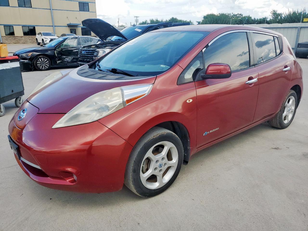 NISSAN LEAF SV