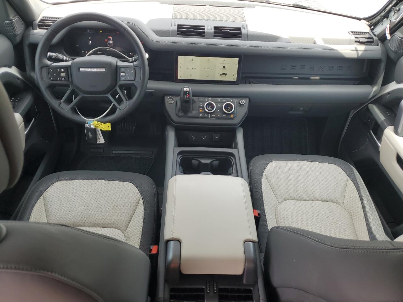 LAND ROVER DEFENDER 110 X-DYNAMIC SE