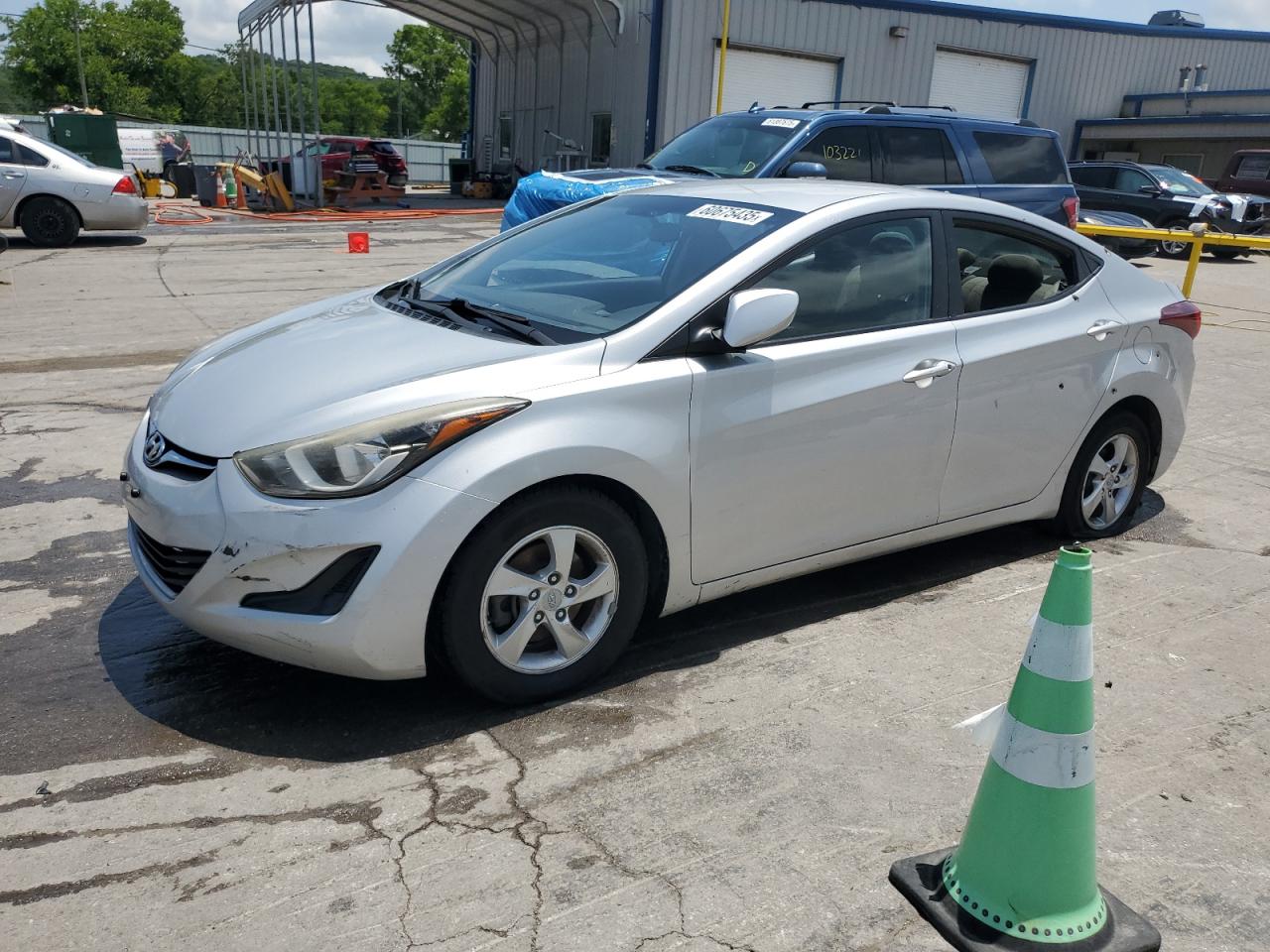 HYUNDAI ELANTRA SE