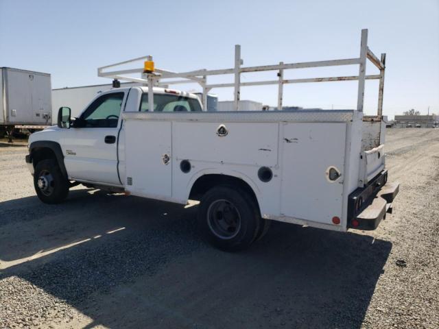 CHEVROLET SILVERADO 2002 white chassis diesel 1GBJC34172E153131 photo #3
