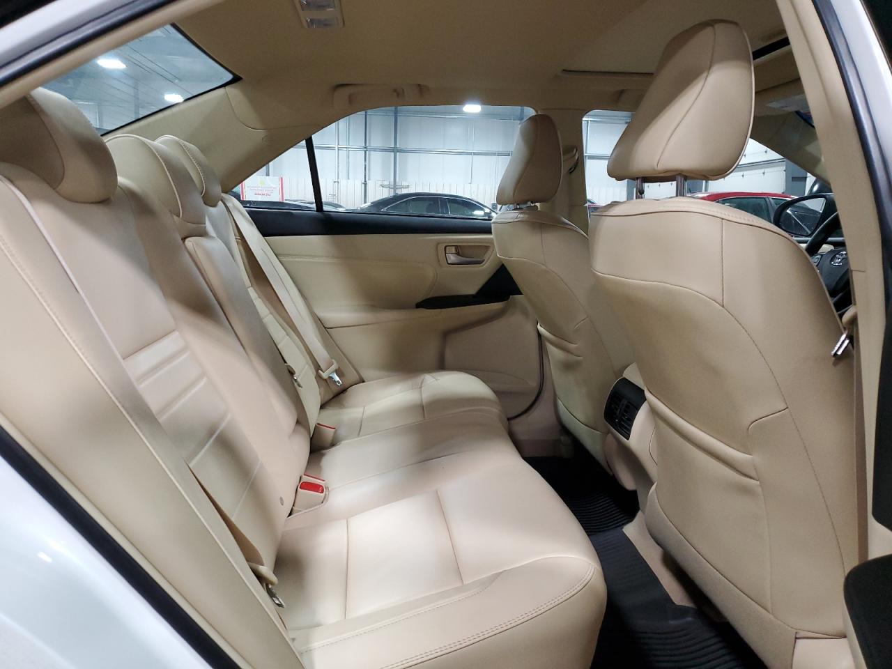 Toyota Camry le 2017