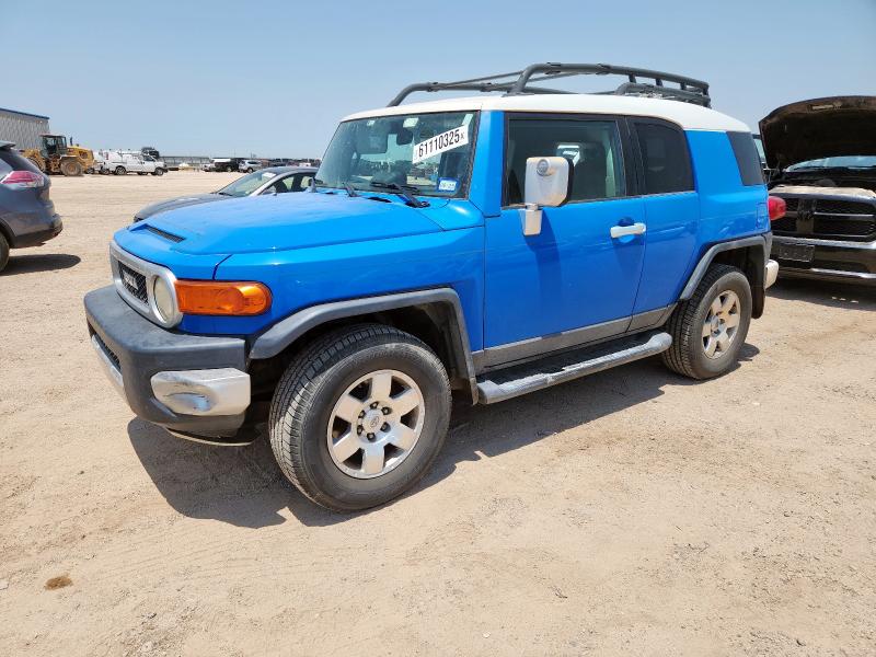 TOYOTA FJ CRUISER
