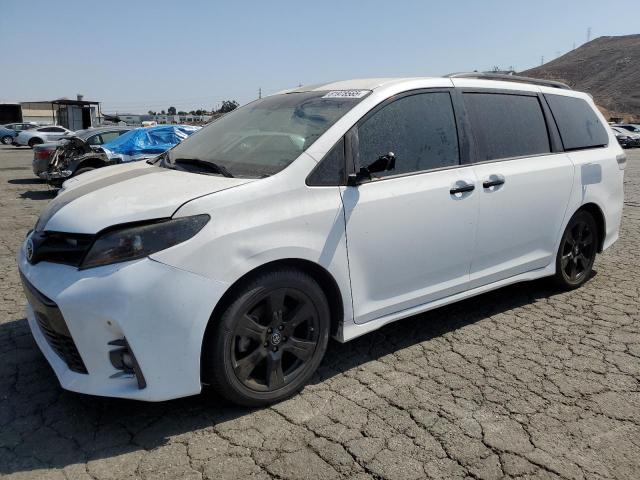 TOYOTA SIENNA SE
