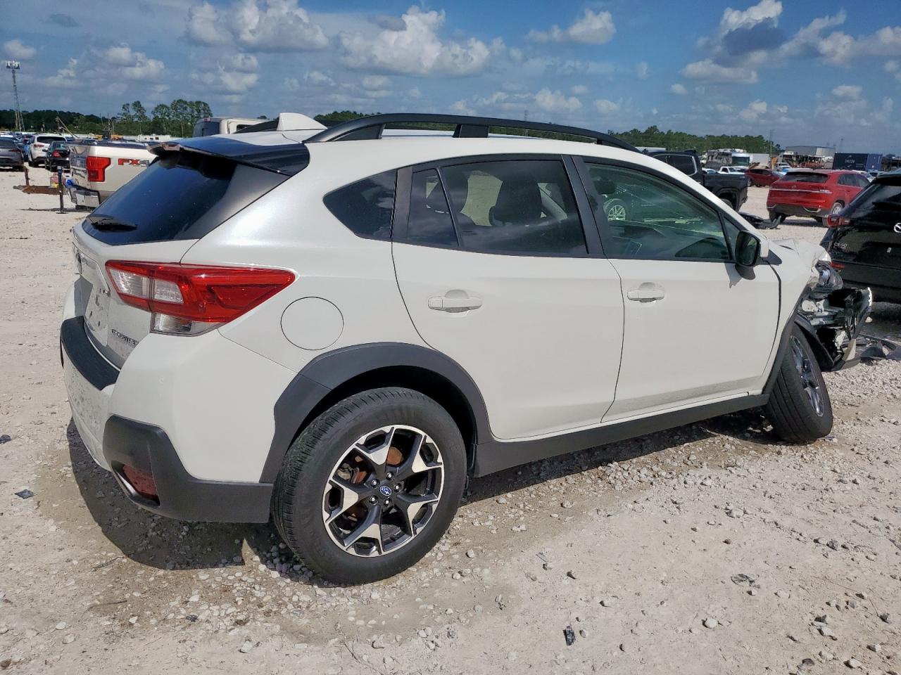 SUBARU CROSSTREK PREMIUM