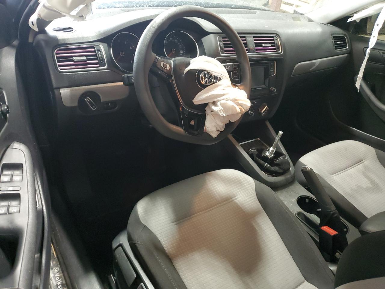Volkswagen Jetta s 2017