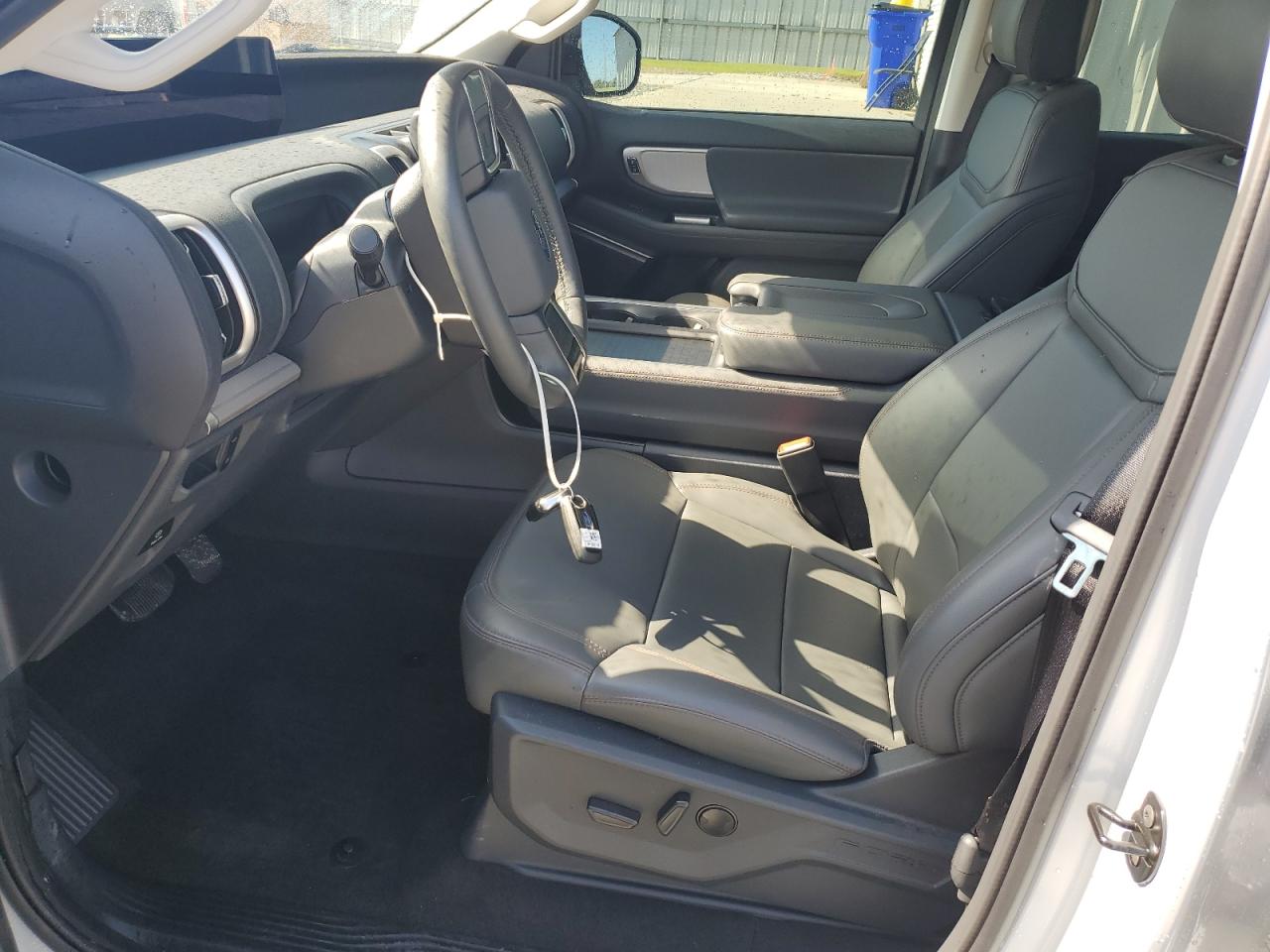 Ford Expedition 2025