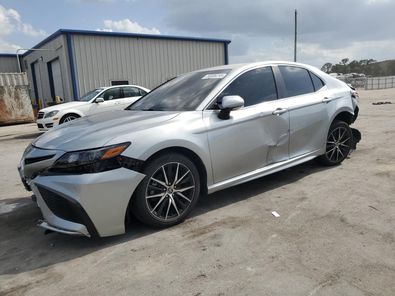TOYOTA CAMRY SE