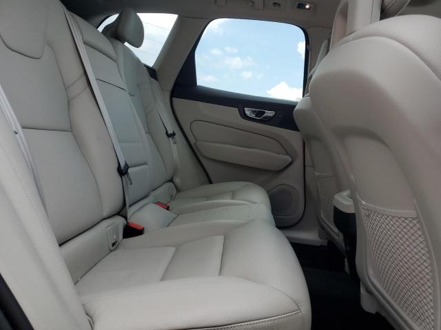 2018 VOLVO XC60 T5 MO YV4102RK7J1085836