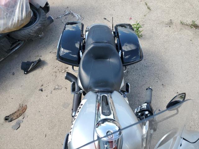 2010 HARLEY-DAVIDSON FLHX 1HD1KB418AB603702