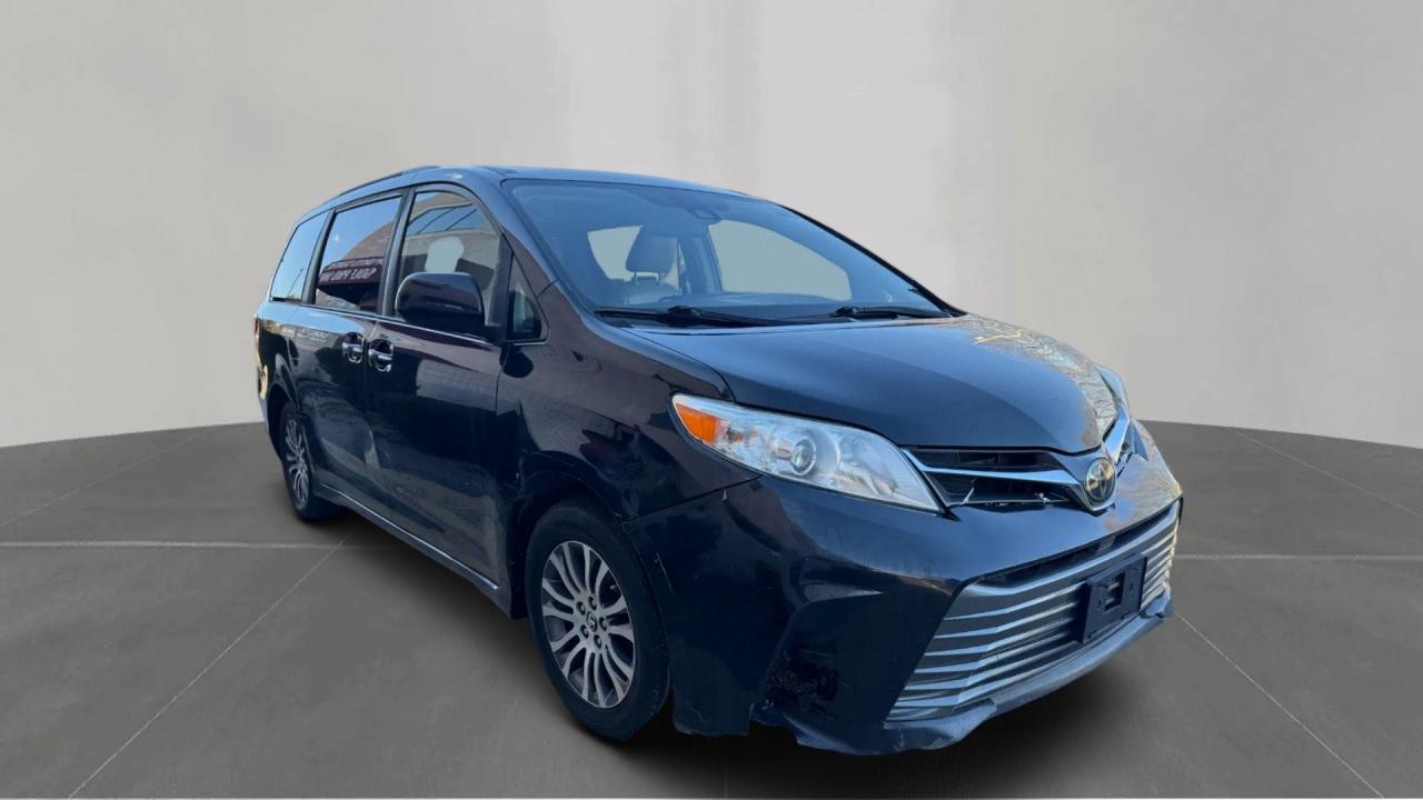 TOYOTA SIENNA XLE
