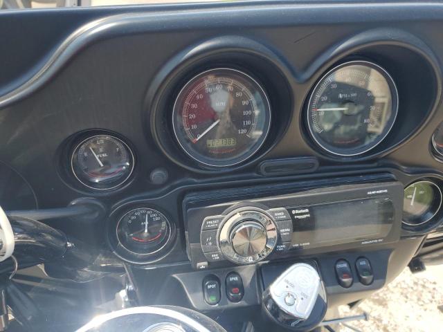 2011 HARLEY-DAVIDSON FLHTCUTG 1HD1MAM18BB856251