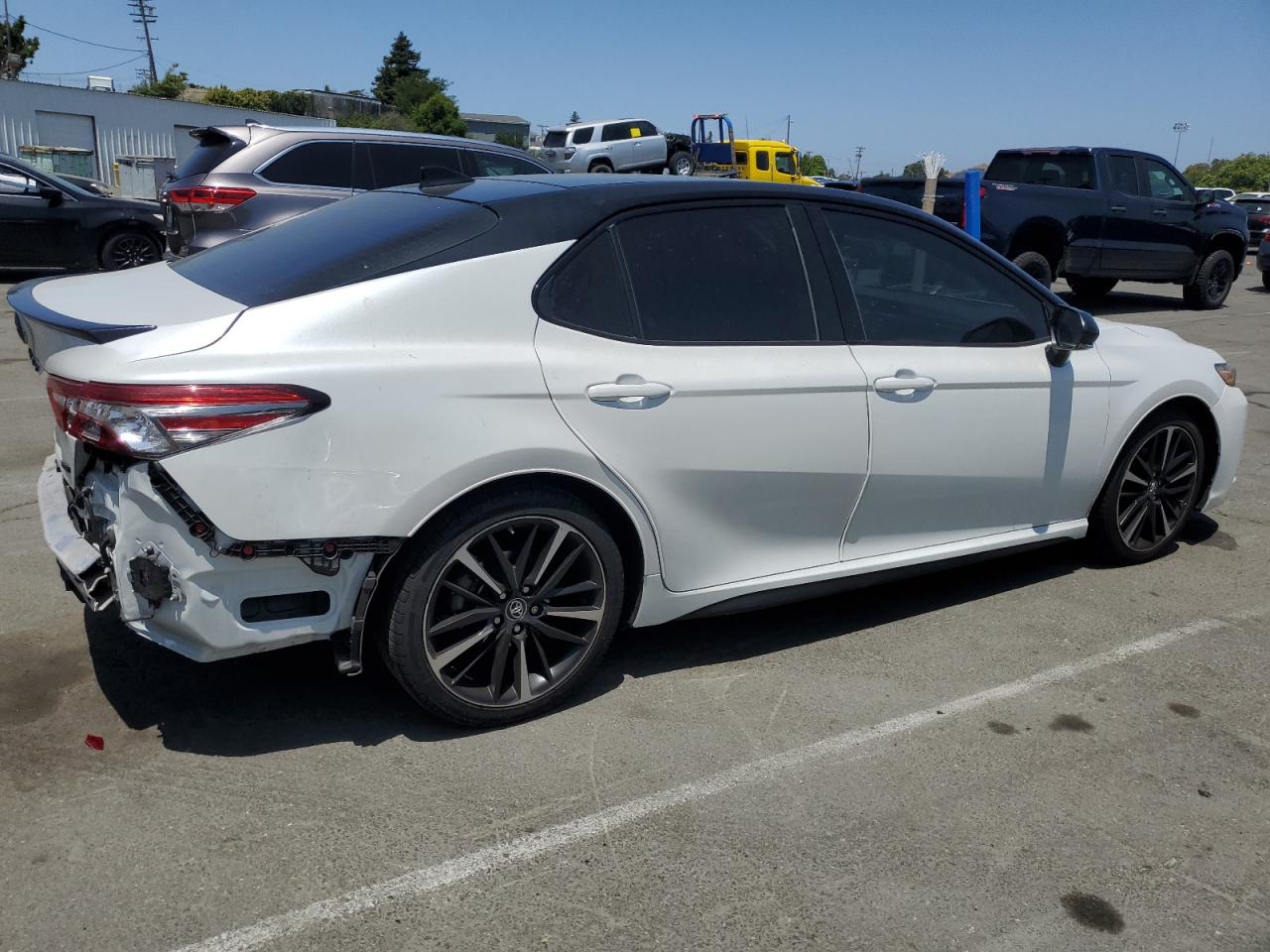 TOYOTA CAMRY XSE