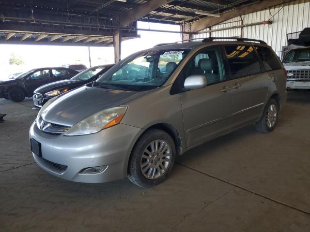 TOYOTA SIENNA XLE