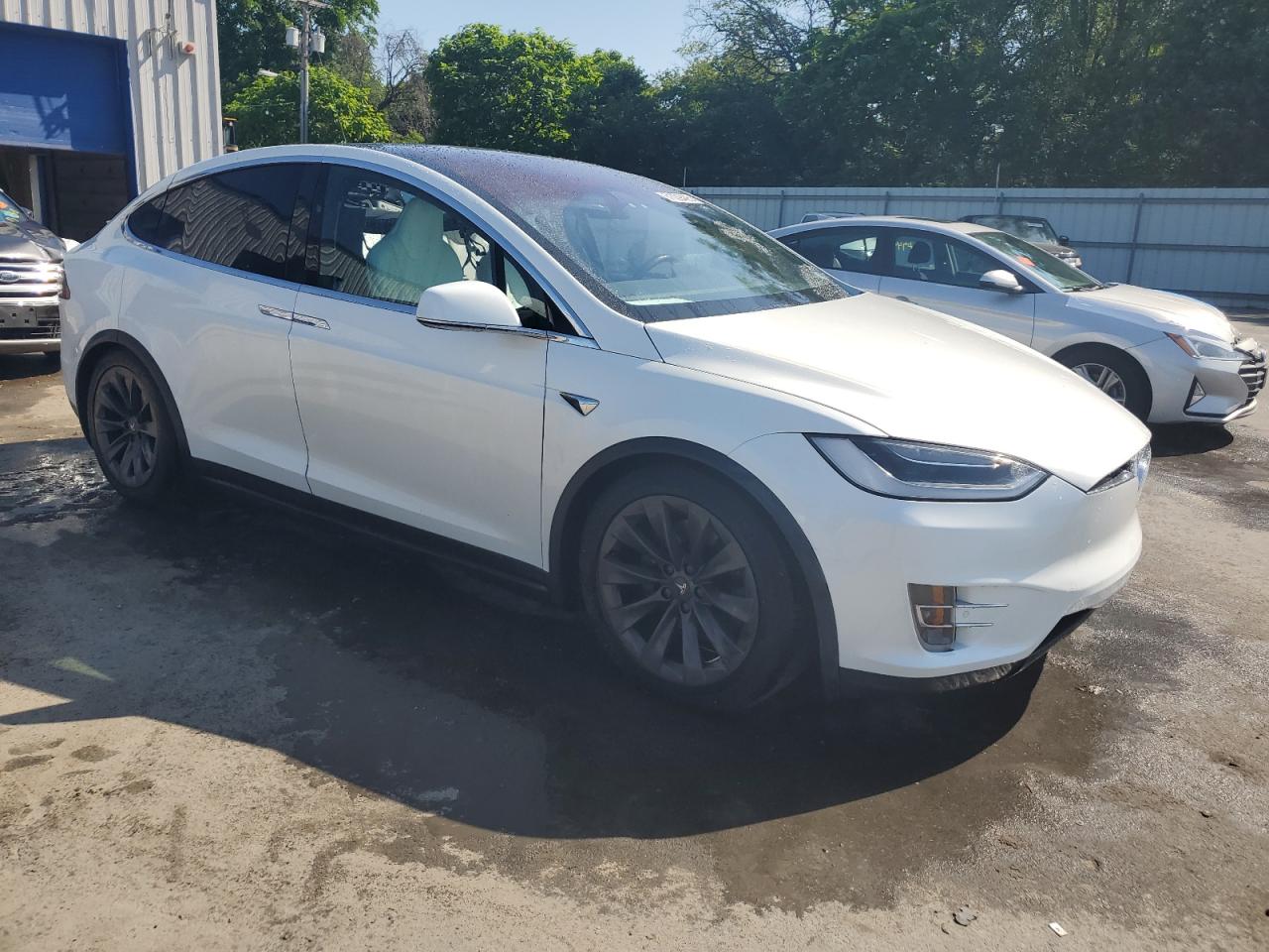 TESLA MODEL X