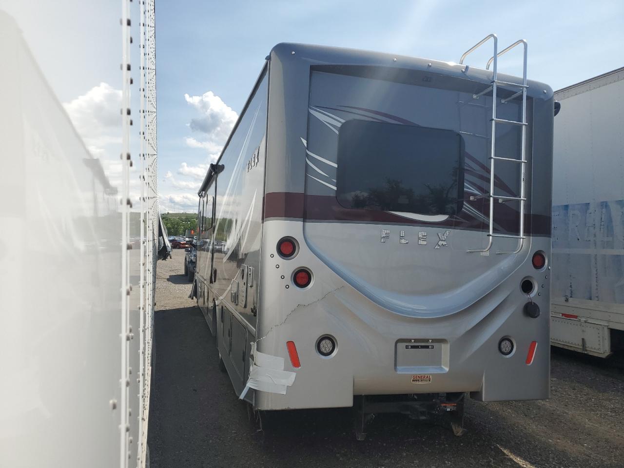 Lot #3211177639 2023 FORD F53