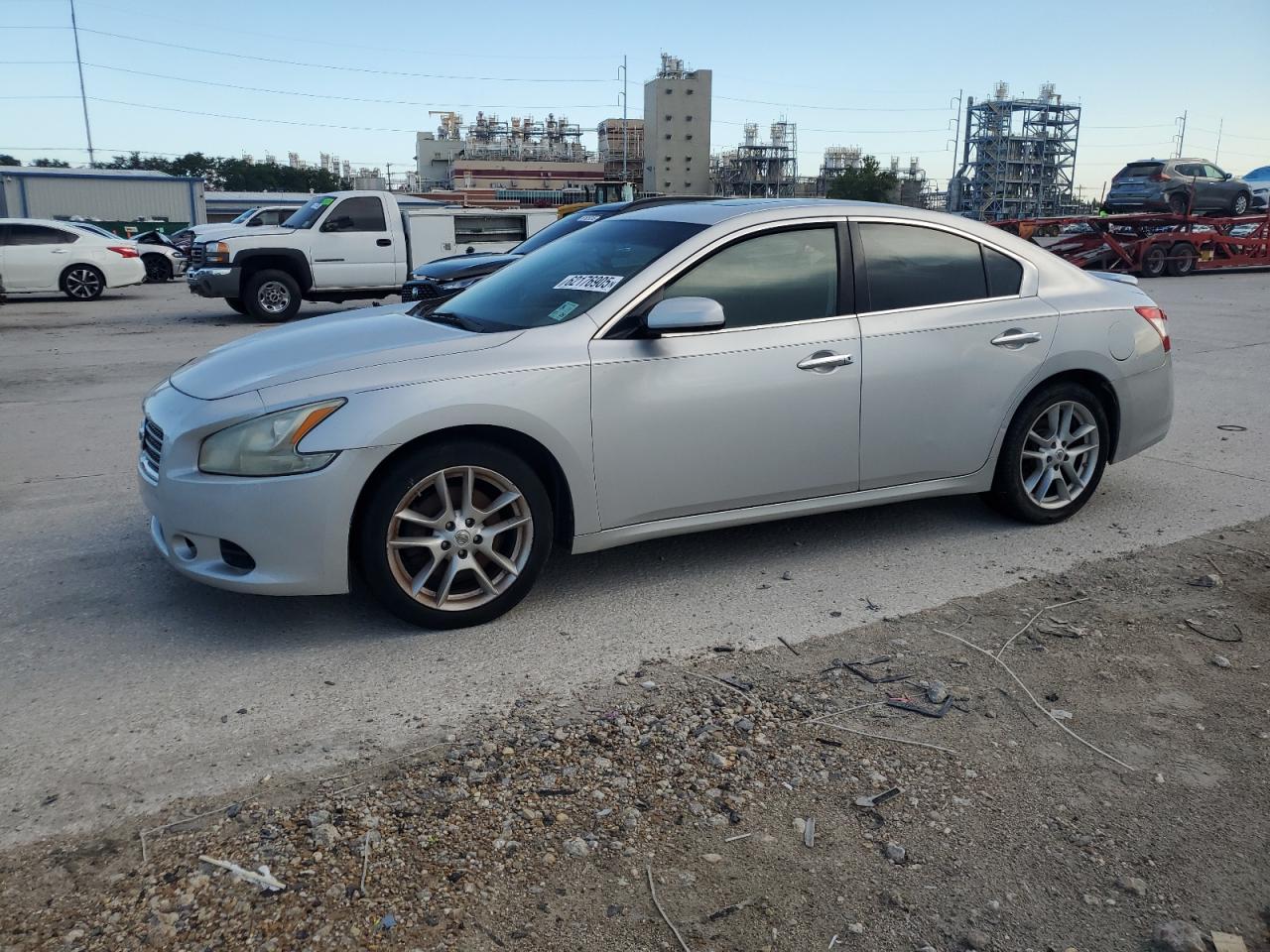 NISSAN MAXIMA S