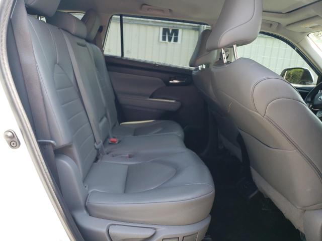 2022 TOYOTA HIGHLANDER 5TDGBRCH7NS555871