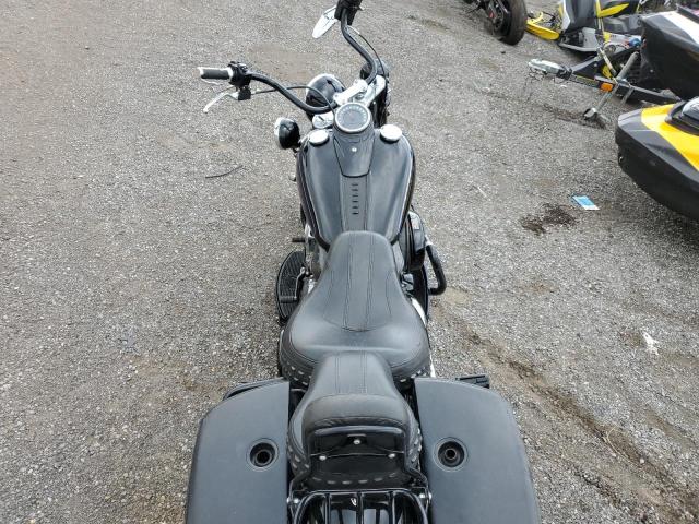 2018 HARLEY-DAVIDSON FLHC HERIT 1HD1YAJ19JC061792