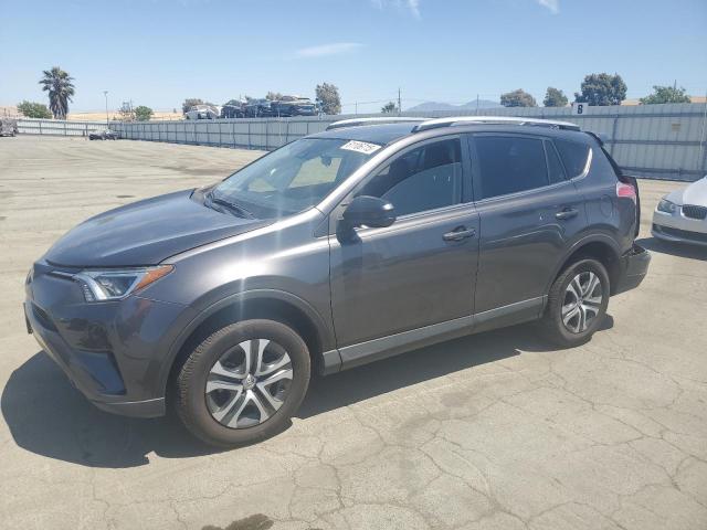 Vin: jtmbfrev8jj259069, lot: 61106715, toyota rav4 le 2018 img_1