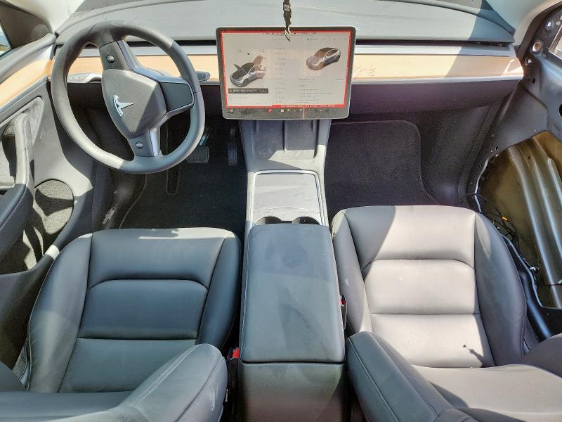 2024 TESLA MODEL Y 7SAYGDED2RA326365