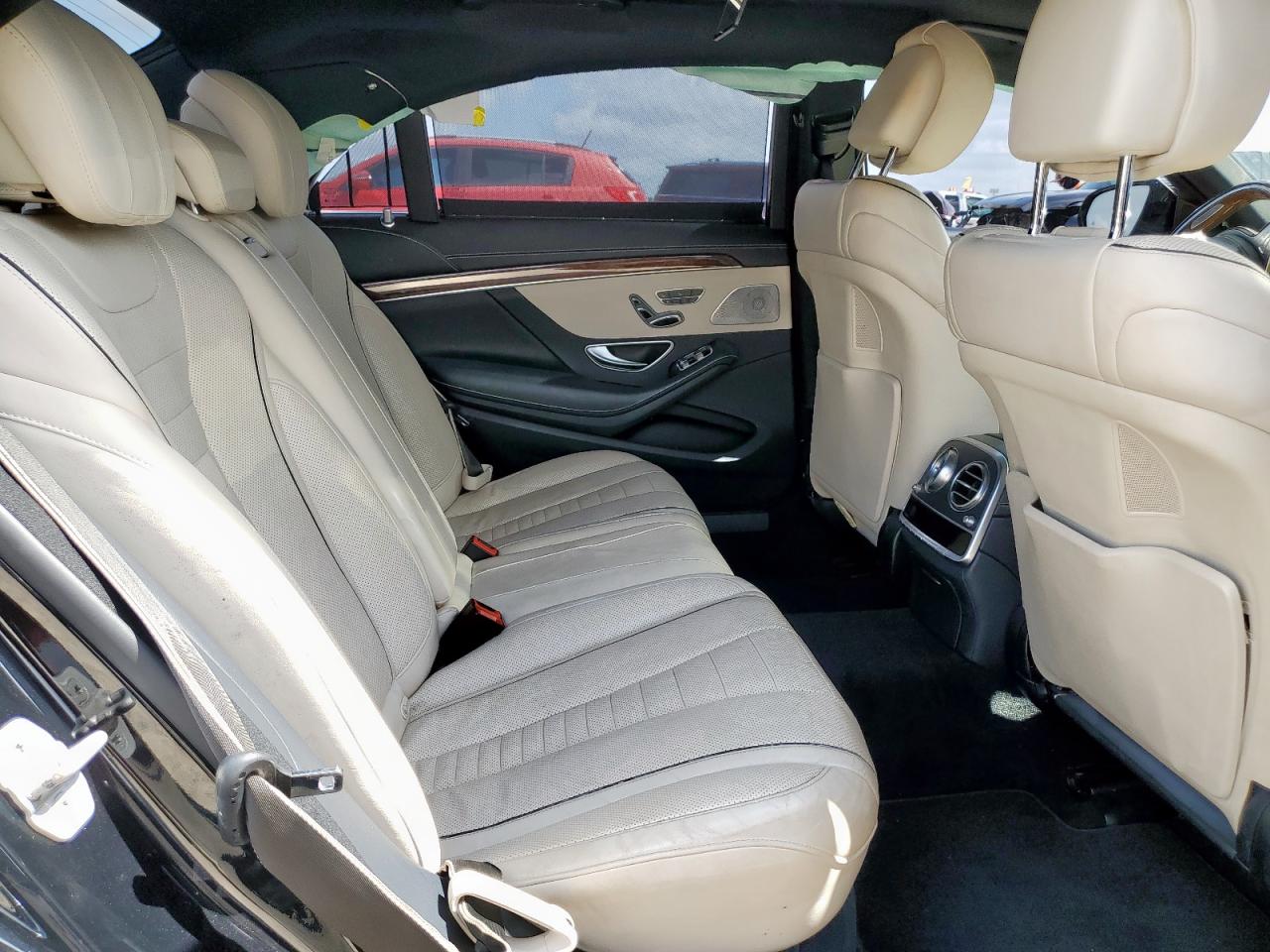 MERCEDES-BENZ S-CLASS 550