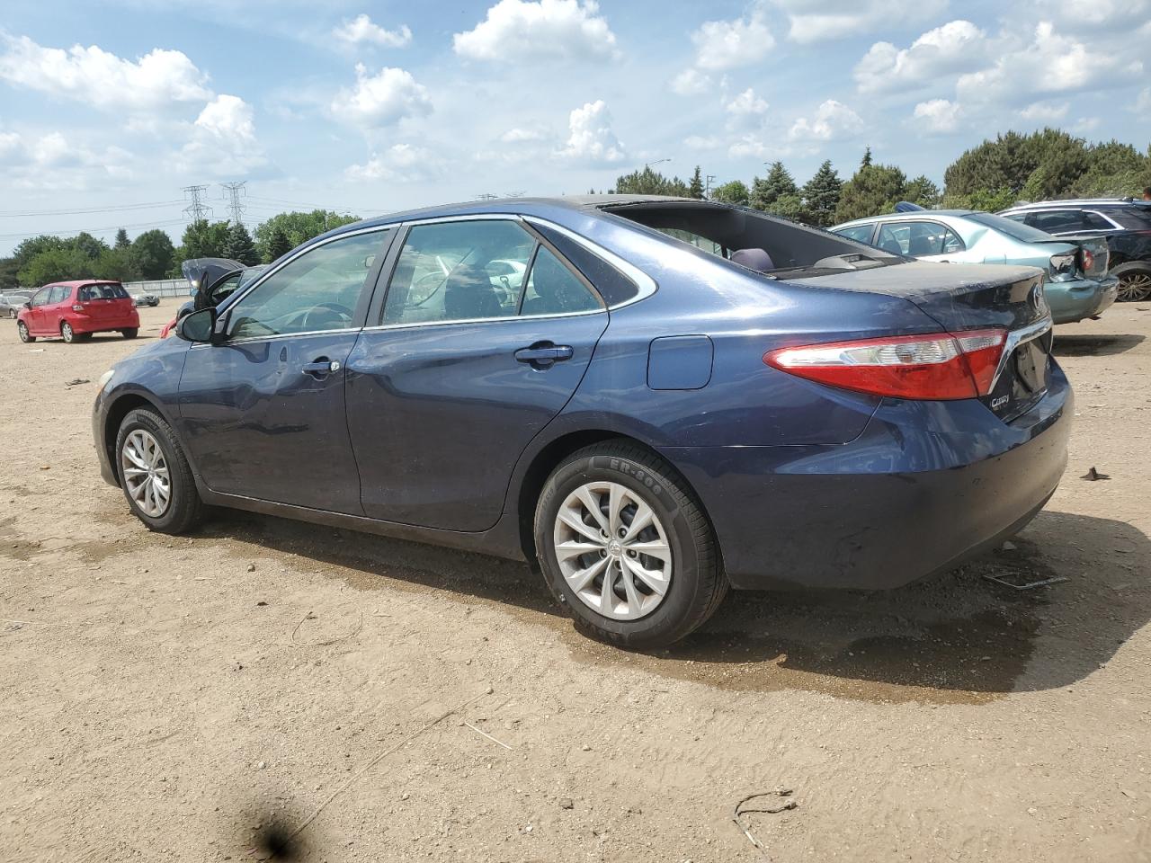 TOYOTA CAMRY LE