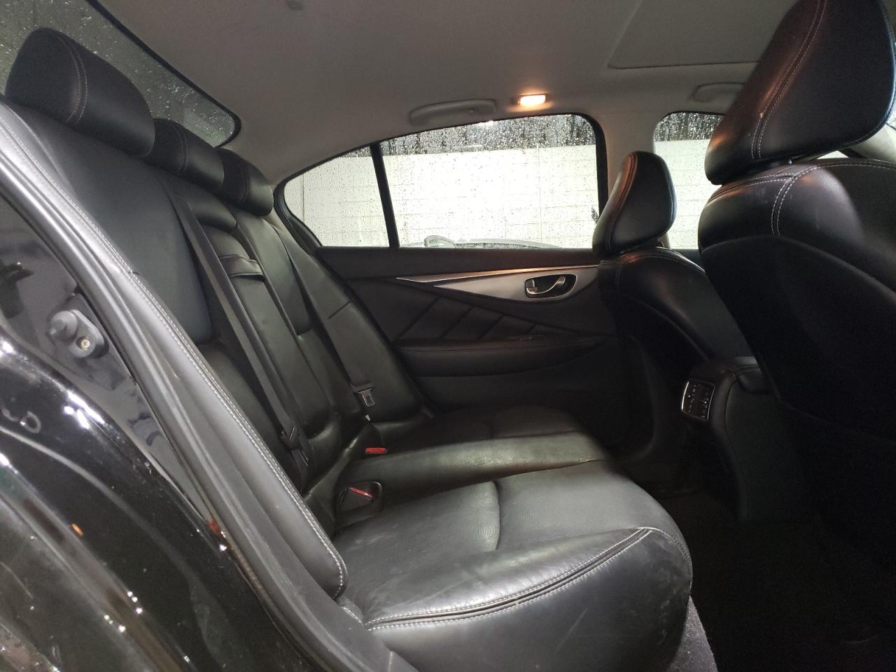 INFINITI Q50 HYBRID PREMIUM