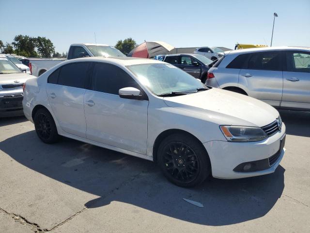 Vin: 3vwl17aj4em439858, lot: 62909355, volkswagen jetta sel 20144
