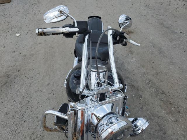 2019 HARLEY-DAVIDSON FLDE 1HD1YCJ27KB065111