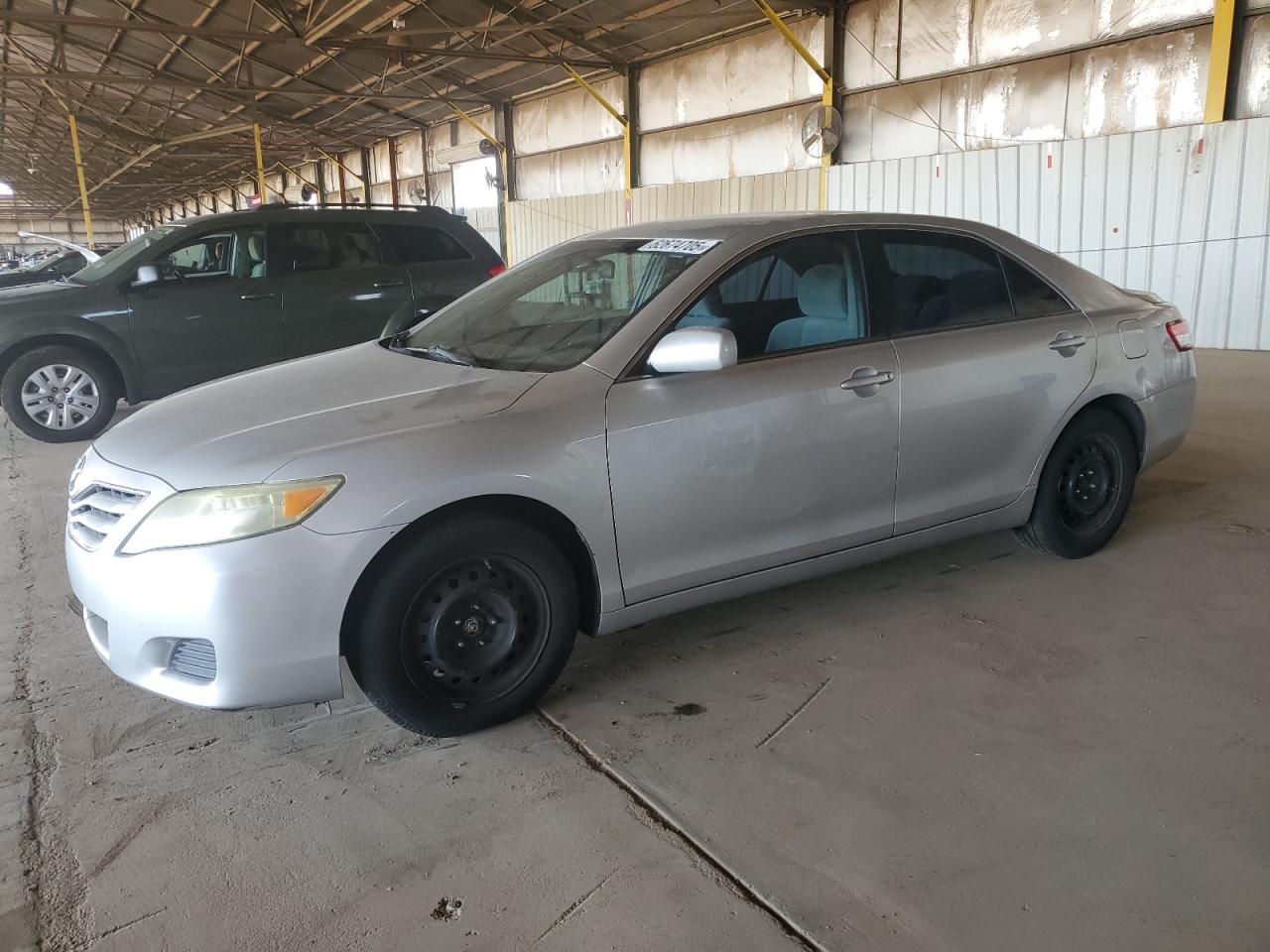 TOYOTA CAMRY BASE